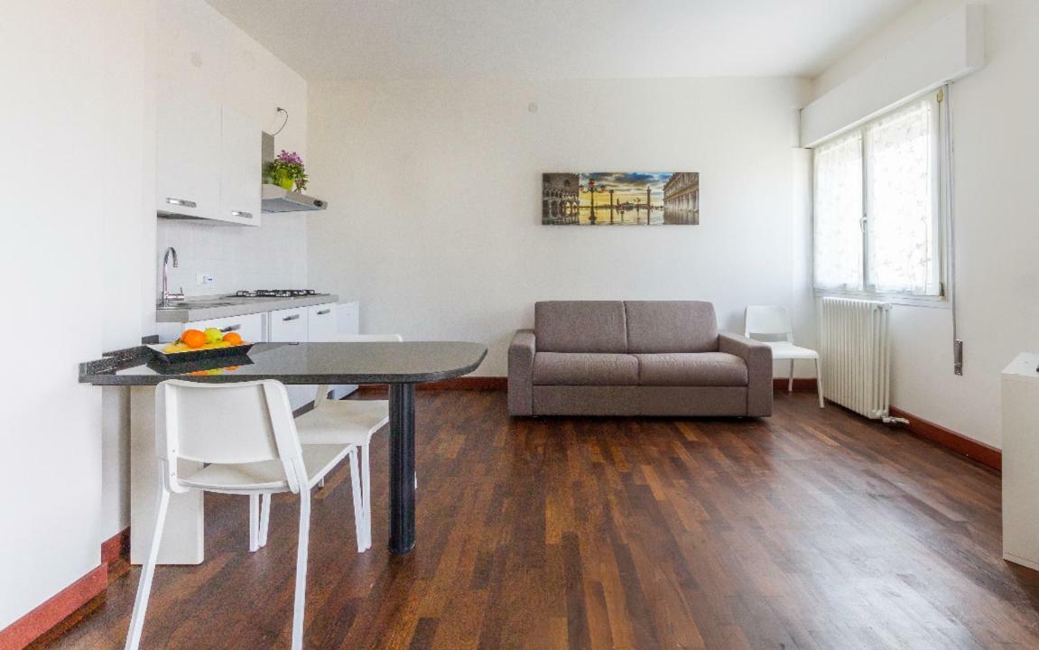 Piccolo flat near Venice Mestre Exterior foto